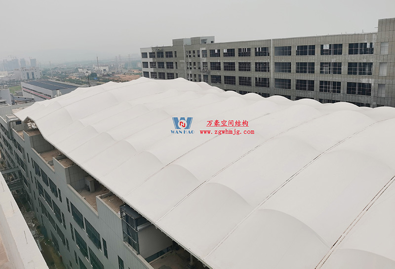 浙江真愛毯業科技有限公司廠房三屋面膜結構工程完工大吉！