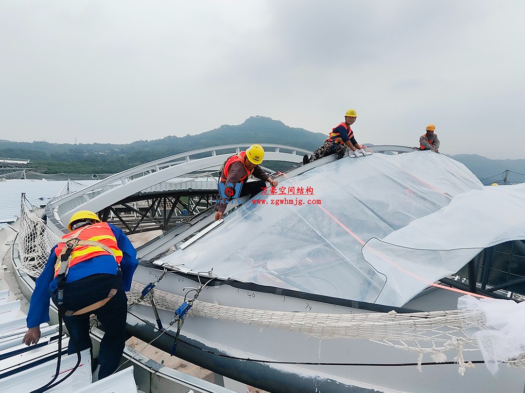 提檔提速，ETFE氣枕膜結構天窗正在火熱施工安裝中